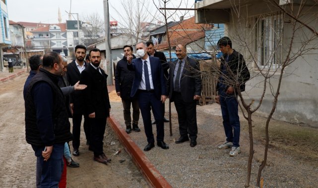 Huzur Mahallesinde eksik kaldırımlar tamamlanıyor