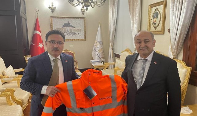 İl Özel İdaresi karla mücadele ekiplerine kıyafet desteği