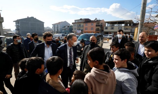 İnegöl'ün 3. nöbetçi kütüphanesi açıldı