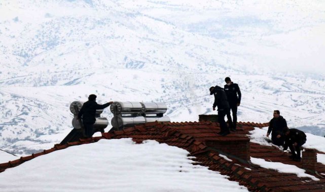 İntihar girişiminde bulunan genci kaymakam ikna etti