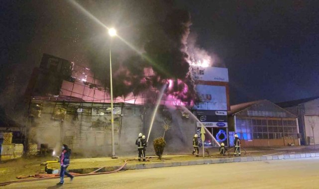 İş yerinde çıkan yangın korkuttu