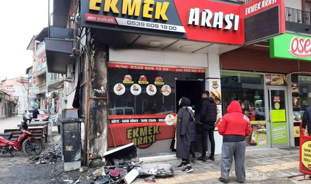 İş yerinde çıkan yangın maddi hasara neden oldu