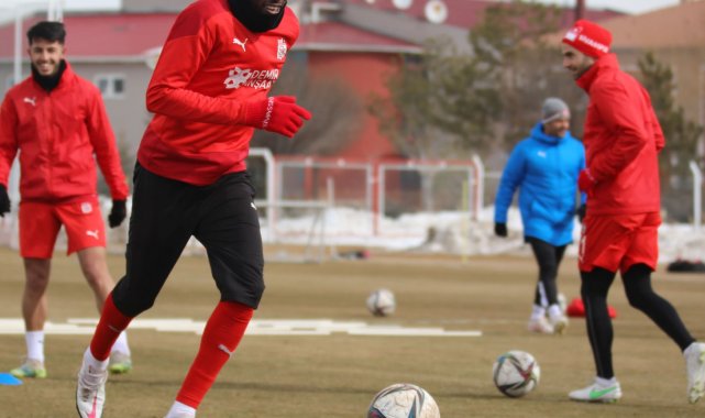 Isaac Cofie, cezalı duruma düştü