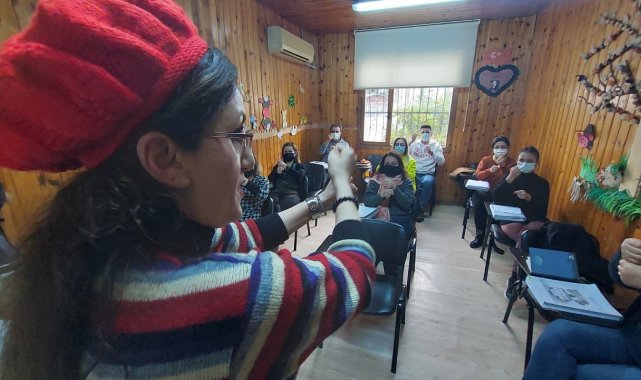 İşaret dili kursuyla engeller kalkıyor