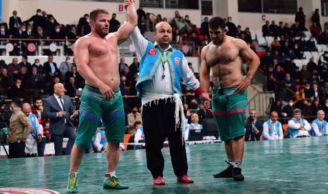 İsmail Balaban Şalvar Güreşi Dünya Şampiyonu oldu