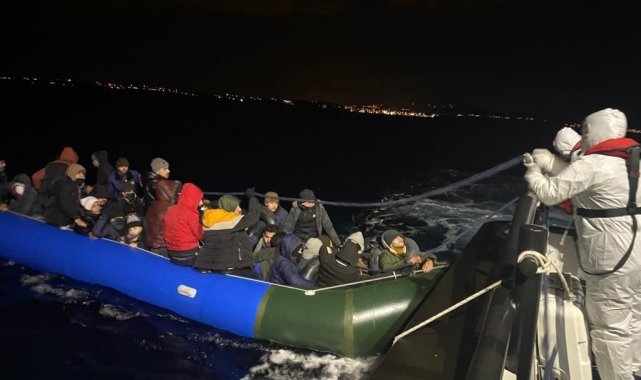 İzmir açıklarında 66 düzensiz göçmen kurtarıldı