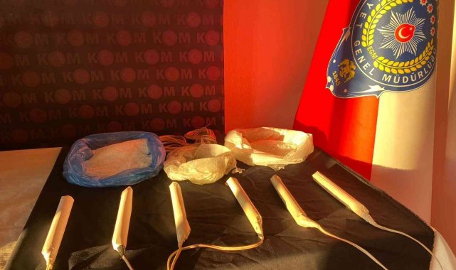 İzmir'de kaçak kazı operasyonunda çok sayıda patlayıcı ele geçirildi