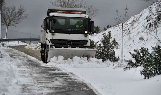 İzmir'de karla mücadele için yoğun mesai
