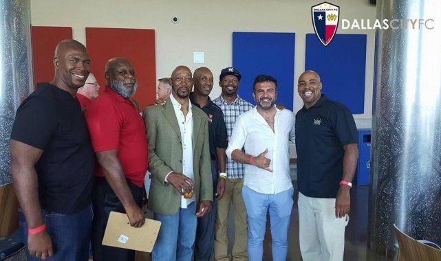 Jacob Serdar Tuygun: "Amerikan futbolu efsaneleri Türk öğrencilerle buluşacak"