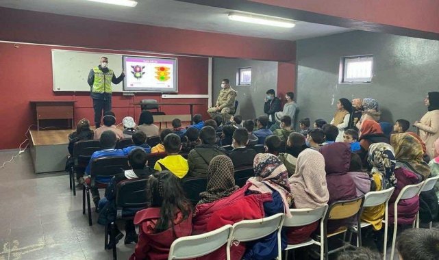 Jandarma 130 öğrenciye trafik eğitimi verdi