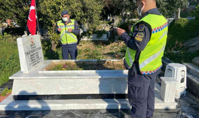 Jandarma, 14 Şubat'ta şehitlikleri ziyaret etti