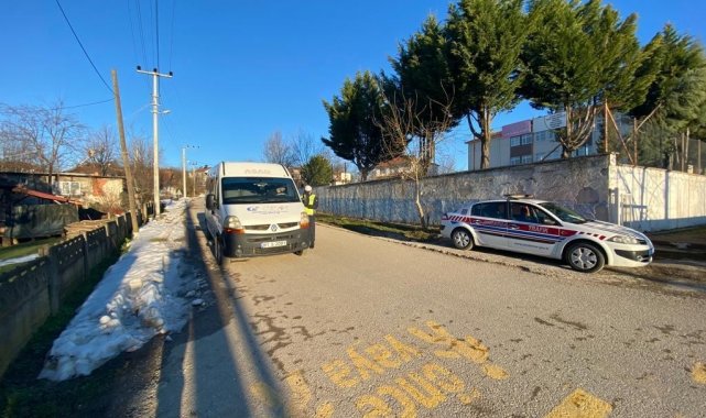 Jandarma ekiplerinden okul servislerine denetim