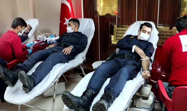 Jandarmadan kan bağışı desteği