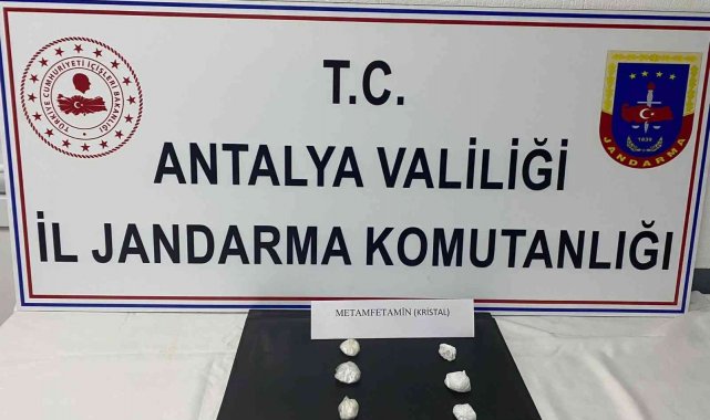 Jandarmanın yol uygulamasında uyuşturucu ele geçirildi