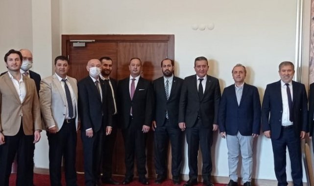 JESDER'de Şentürk güven tazeledi