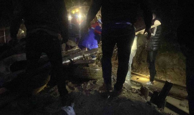 Kaçak maden ocağında göçük: 2 işçi mahsur kaldı