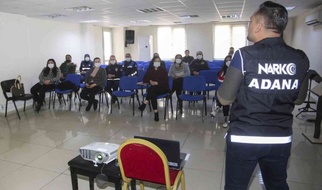 Kadın personele uyuşturucuyla mücadele eğitimi