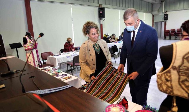 Kadınlar kendi aksesuarlarını üretti