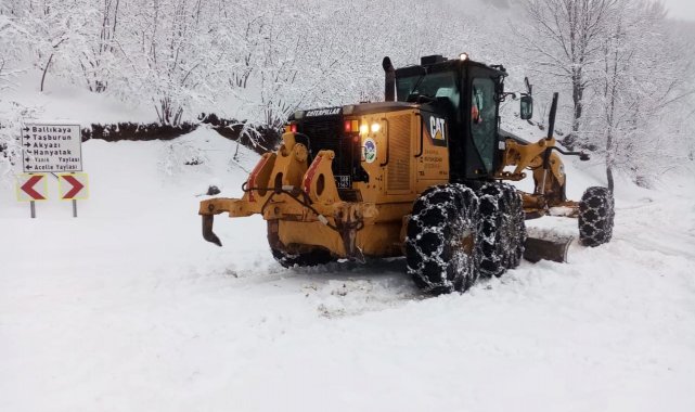 Kar sebebiyle kapanan 63 mahalledeki okul yolları açıldı