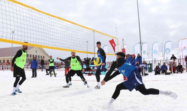 Kar voleybolu heyecanı sona erdi