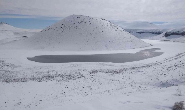 Kar yağışları, kuruyan Meke Gölü&#039;ne umut oldu