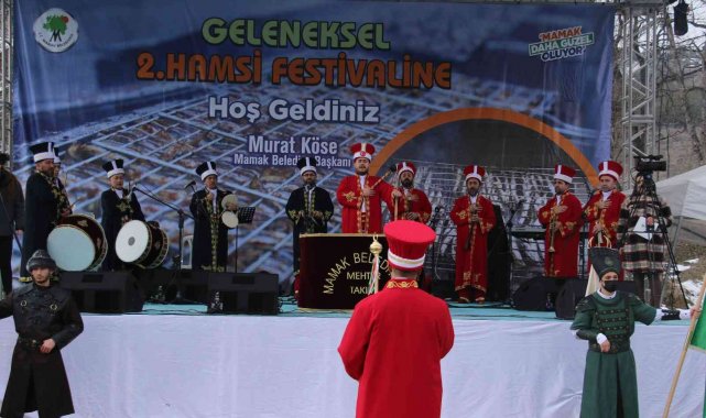 Karadeniz'de ağları dolduran hamsiler, Mamak'ta tüketildi