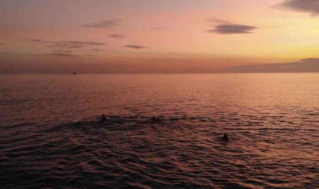 Karadeniz'de şubatta donduran deniz keyfi