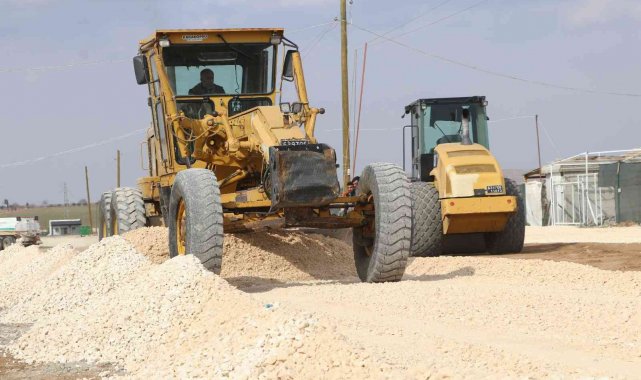 Karaköprü kırsalında yol çalışması