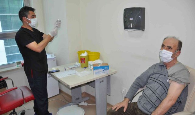 Karaman&#039;da, TURKOVAC aşısına büyük ilgi