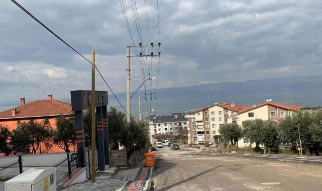 Karamürsel 101. Caddede aydınlatma çalışmaları başladı