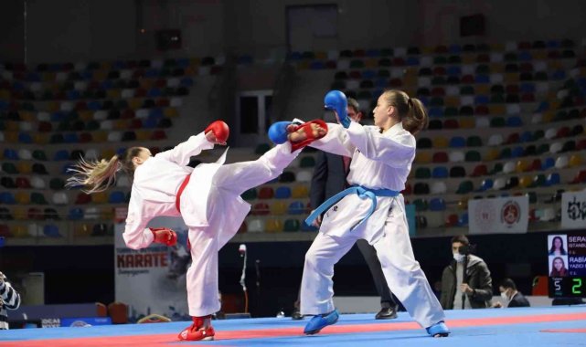 Karatenin şampiyonları Kocaeli'de belirlendi