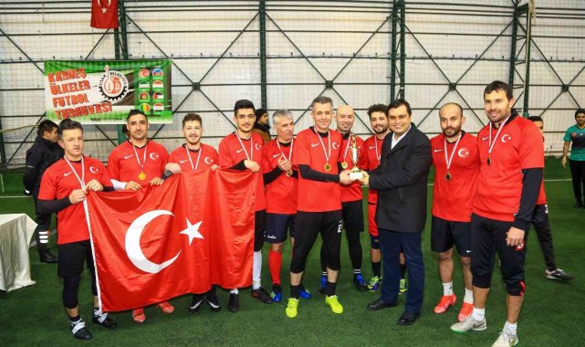 Kardeş Ülkeler Futbol Turnuvası'nın kazananı Türkiye oldu