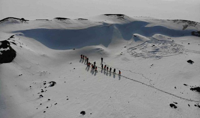 Kars'ta gerçeği aratmayan çığ tatbikatı