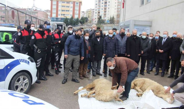 Kartal İlçe Emniyet Müdürlüğüne kazandırılan yeni araçlar için koç kesildi