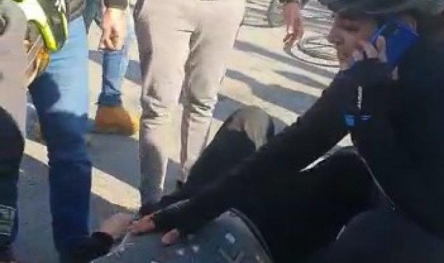 Kartal'da otomobilin çarptığı yaralıya yoldan geçen sağlıkçı yardım etti