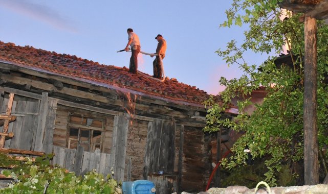 Kastamonu'da elektrik panosundan çıkan yangın büyümeden söndürüldü