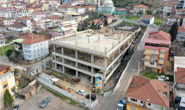 Katlı otoparkta çalışmalar devam ediyor