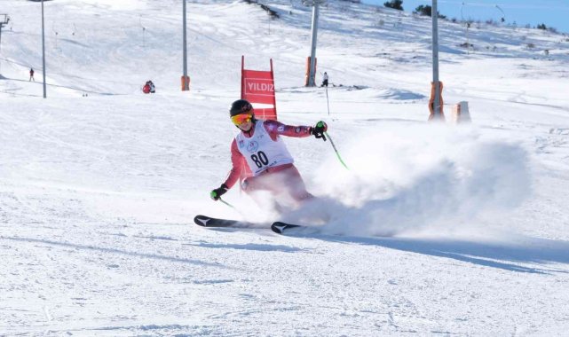 Kayak turnuvaları nefes kesti