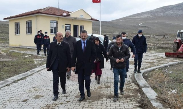 Kaymakam Demirbilek, köy sakinlerini dinledi