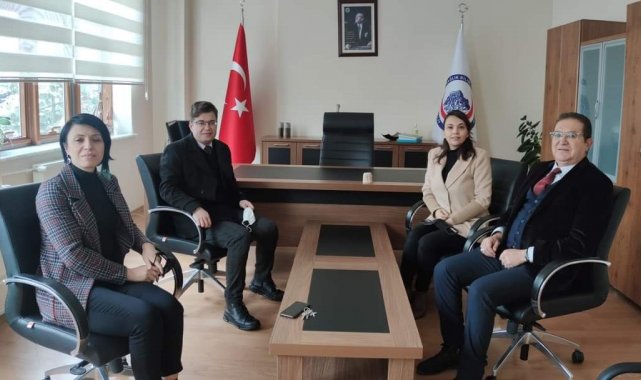 Kaymakam Düzgün eğitimcilerin taleplerini dinleri