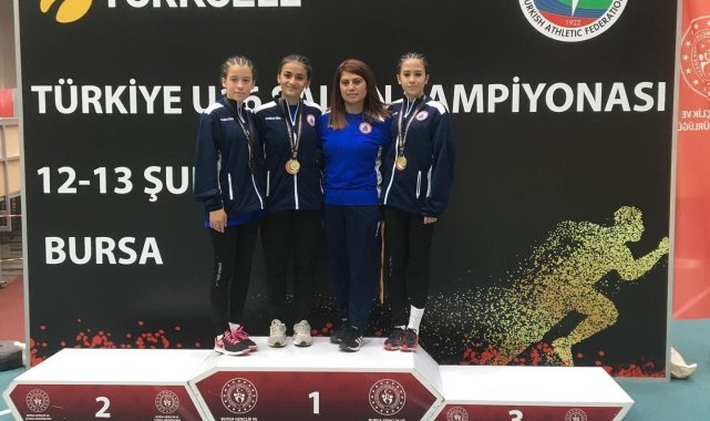 Kayseri atletler madalyalarla döndü