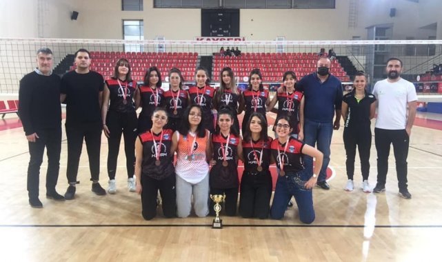 Kayseri Voleybol, şampiyon oldu
