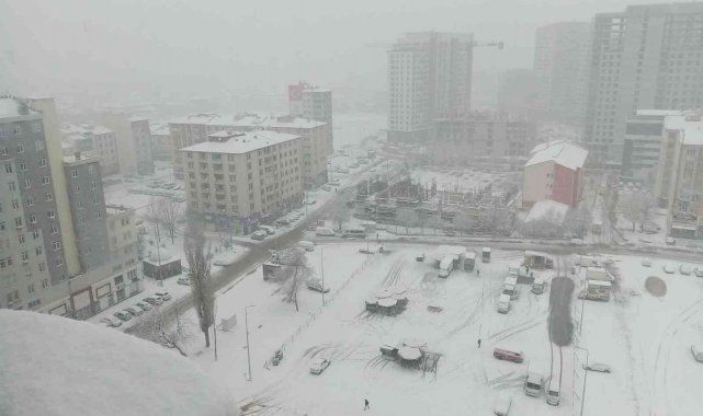 Kayseri'de 6 ilçede eğitime kar engeli