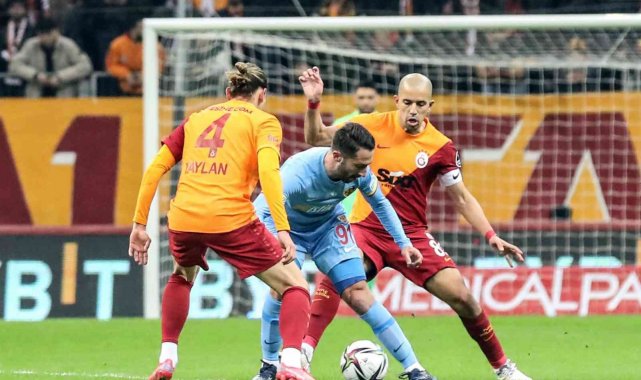 Kayserispor İstanbul'dan 1 puanla döndü