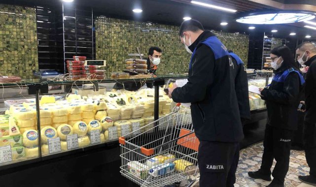 KDV indirimi sonrası zabıta ekipleri marketlerde denetim gerçekleştirdi