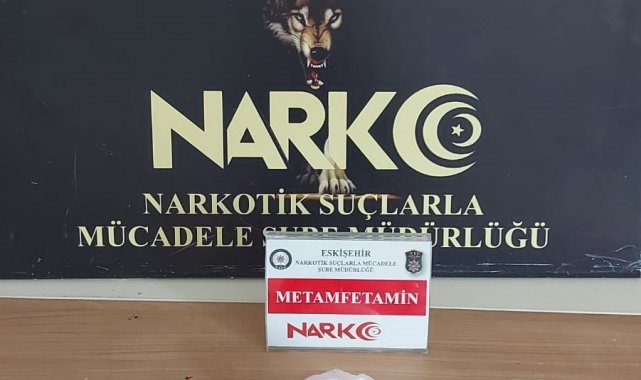 Kente uyuşturucu sokmaya çalışan 3 şüpheli yakalandı