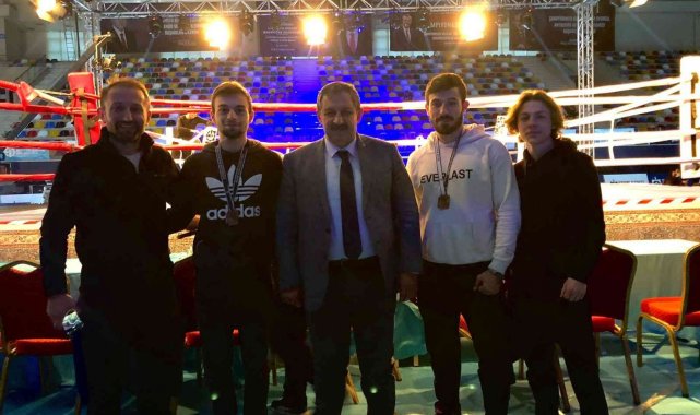 Kick Boks profesyonelde 2 madalya