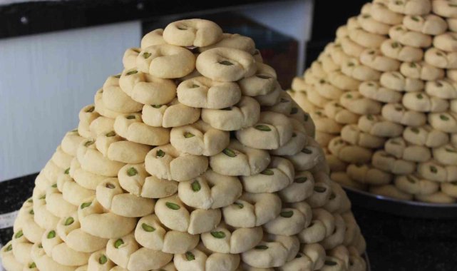 Kilis'te kurabiye kandillerin vazgeçilmezi