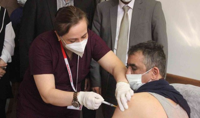 Kilis'te TURKOVAC aşısı vurulmaya başlandı