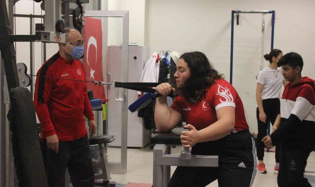 Kilis'ten Bilek güreşinde Avrupa ve Dünya şampiyonalarına katılarak altın madalya ile dönen sporcular destek bekliyor